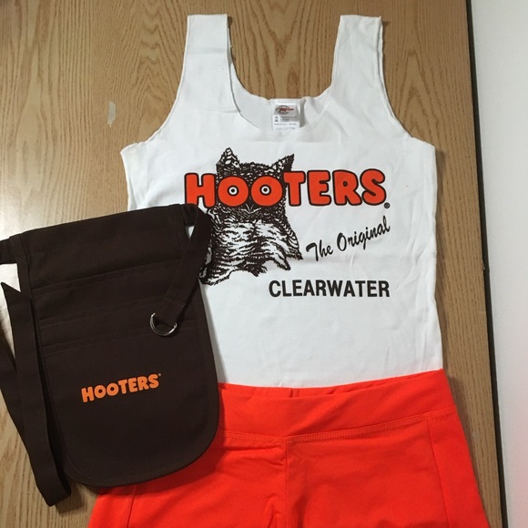 New Hooters Girl Uniform Tank Shorts Socks Hose & Pouch From Clearwater Small - Picture 3 of 16